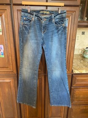 AMERICAN EAGLE AE Artists Jeans